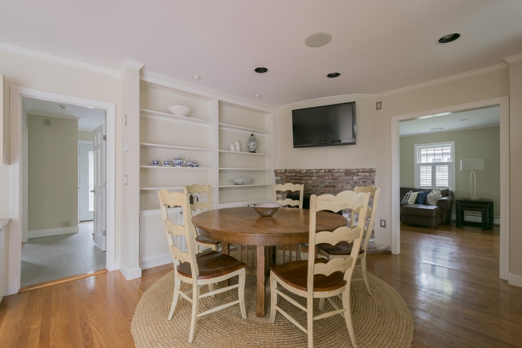 82 Bloomfield Street Lexington, MA 02421 - Photo 8 of 30