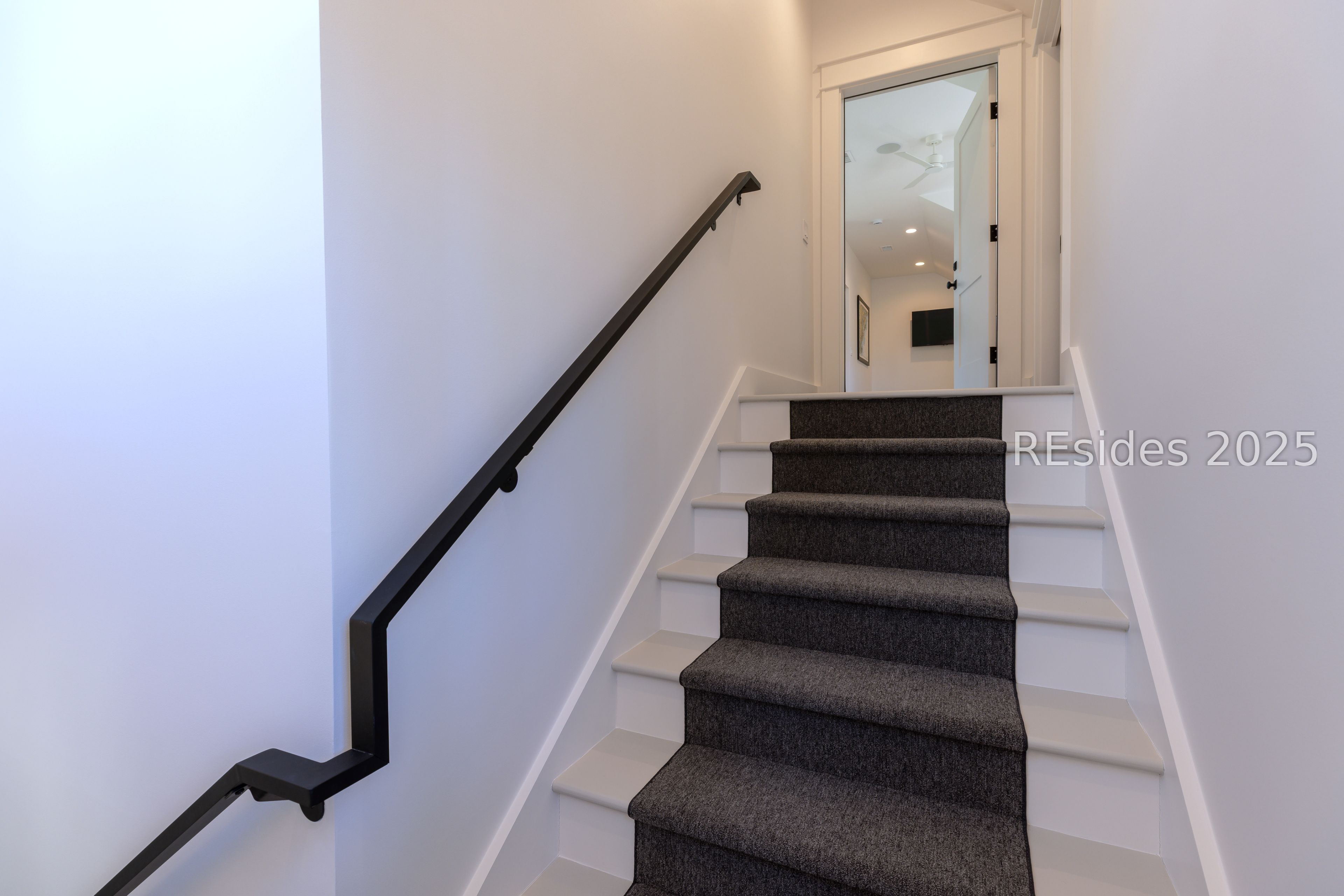 68 Gallavant Road Bluffton, SC 29910 - Photo 69 of 93 68 Gallavant Road - Apt Over Garage Staircase