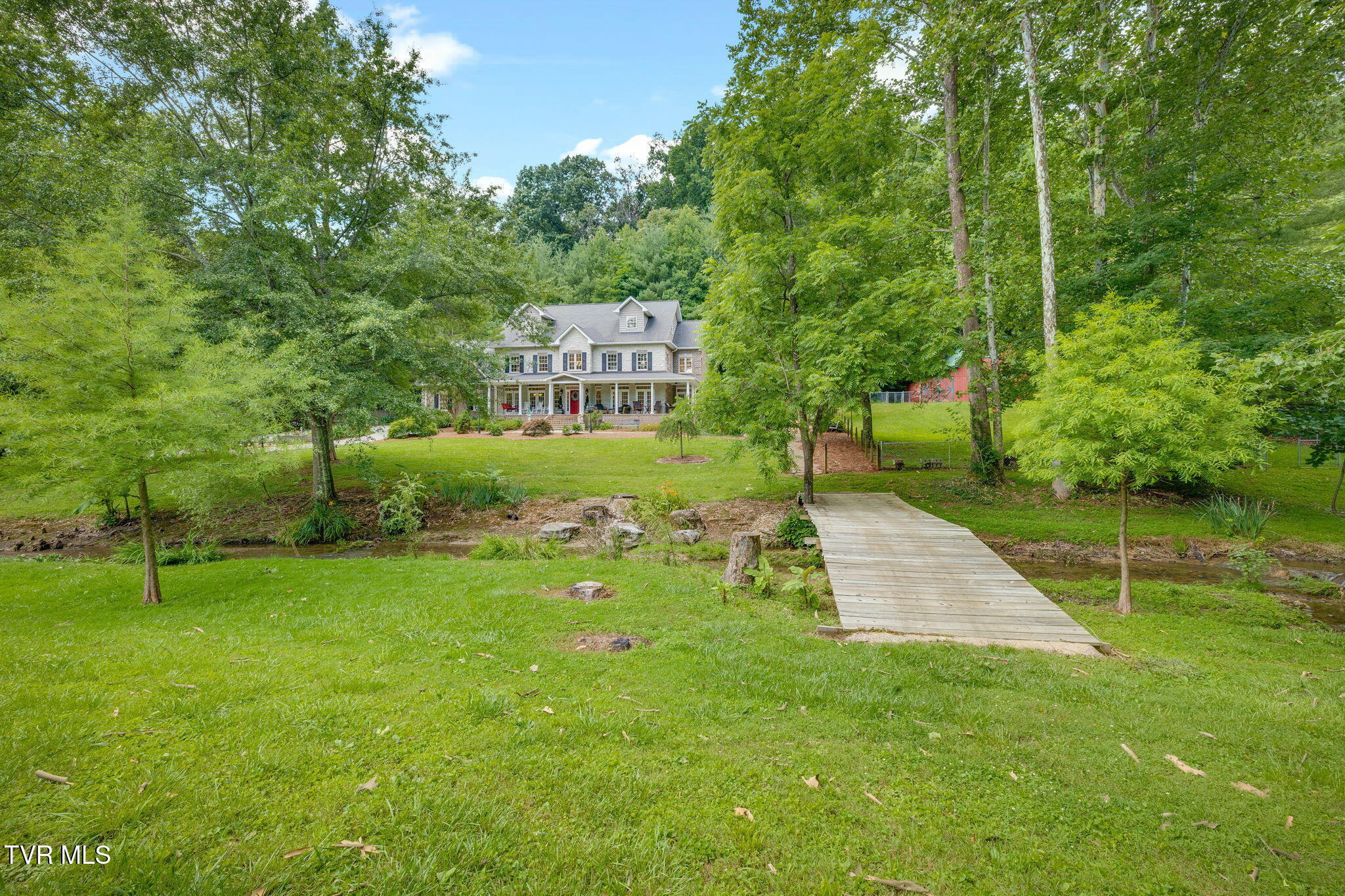 487 Barr Road Blountville, TN 37617 - Photo 5 of 88 001