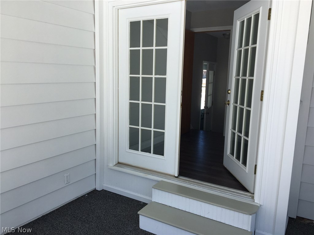 28806 Alton Road Wickliffe, OH 44092 - Photo 10 of 19 Gallery Image 10