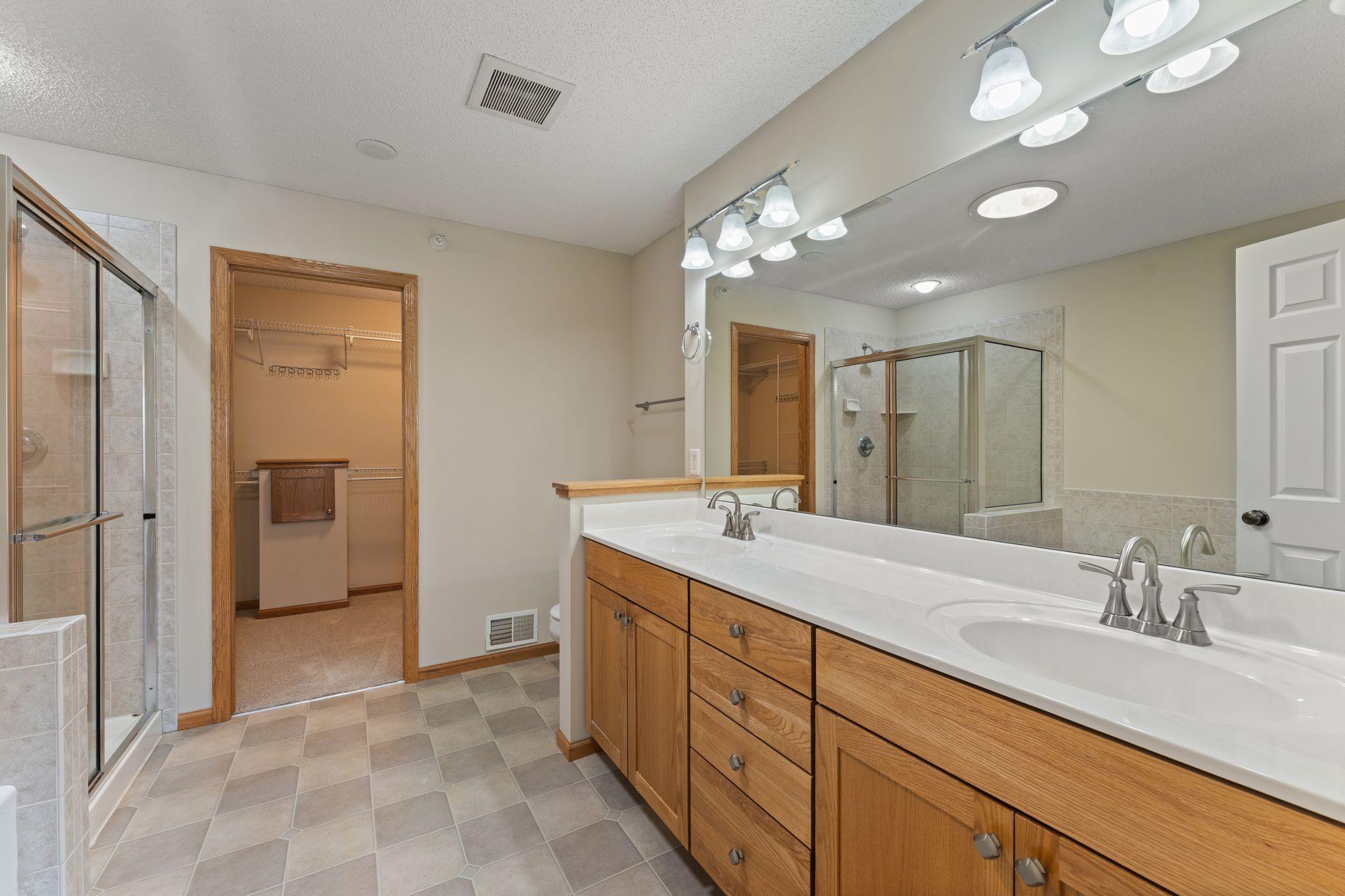 14537 Florissant Path, Unit 1030 Apple Valley, MN 55124 - Photo 17 of 42