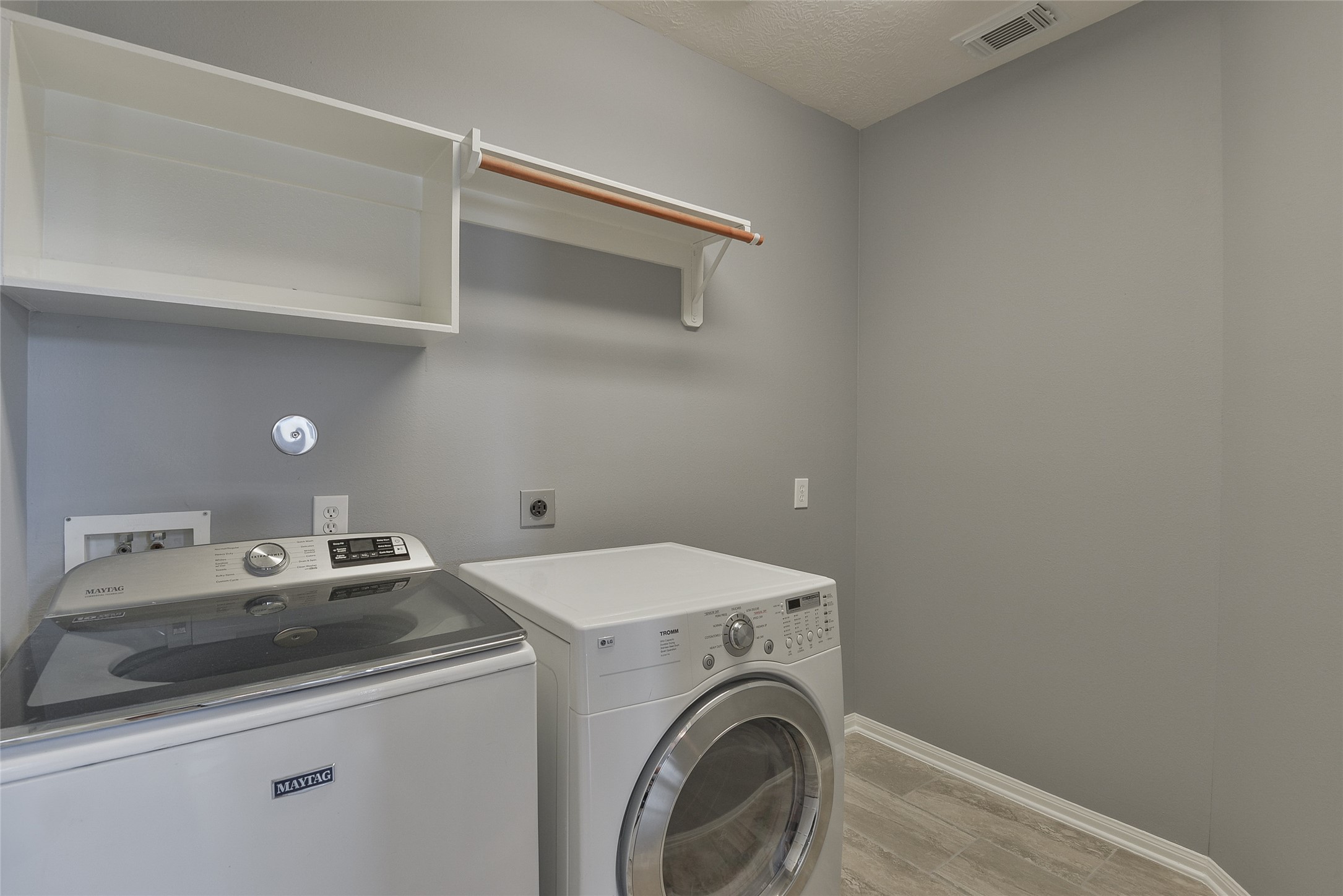 18411 Atasca Wds Trace Humble, TX 77346 - Photo 25 of 39 a utility room with dryer and washer