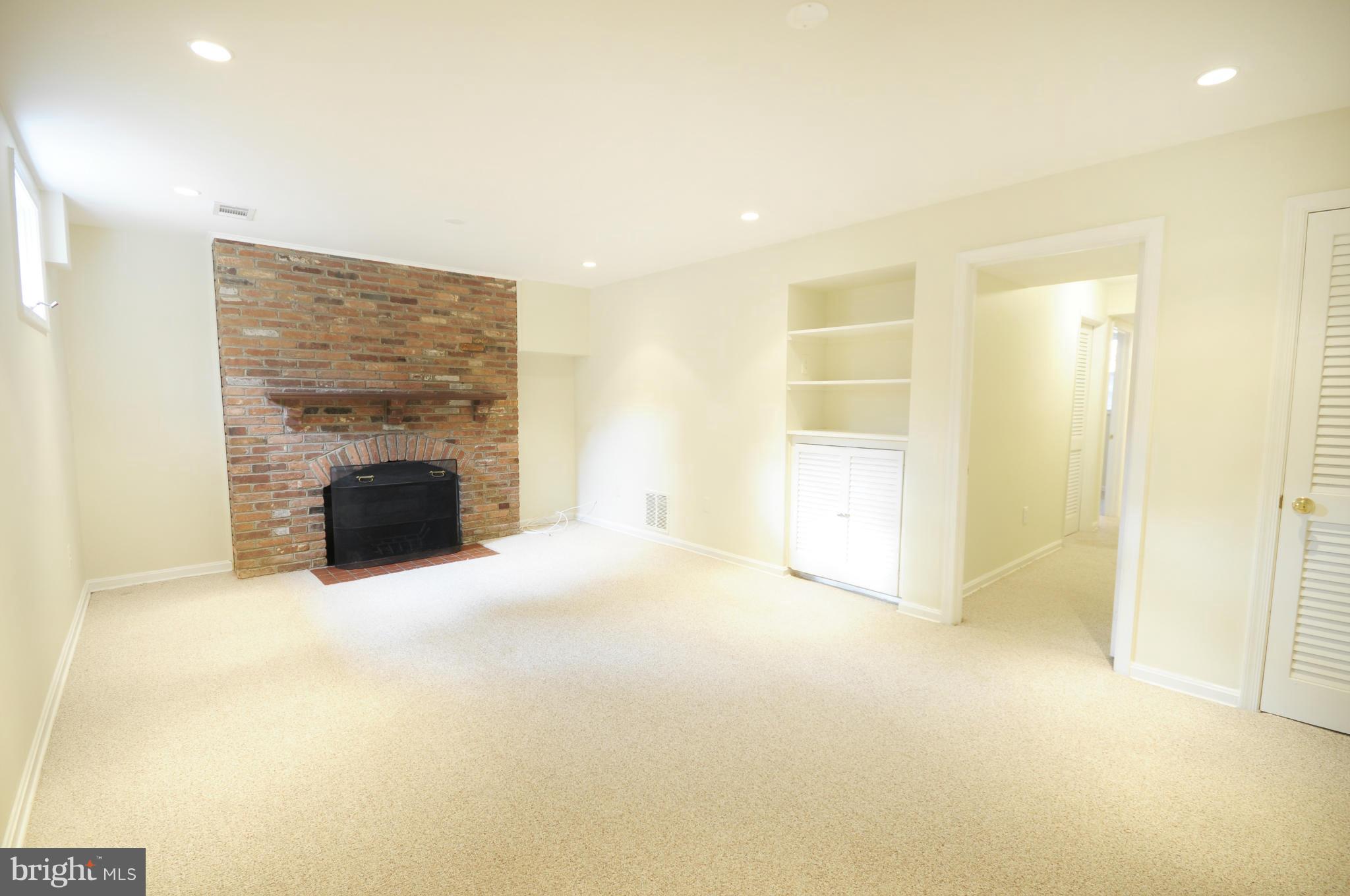 6739 Towne Lane Road McLean, VA 22101 - Photo 19 of 24 Family Room