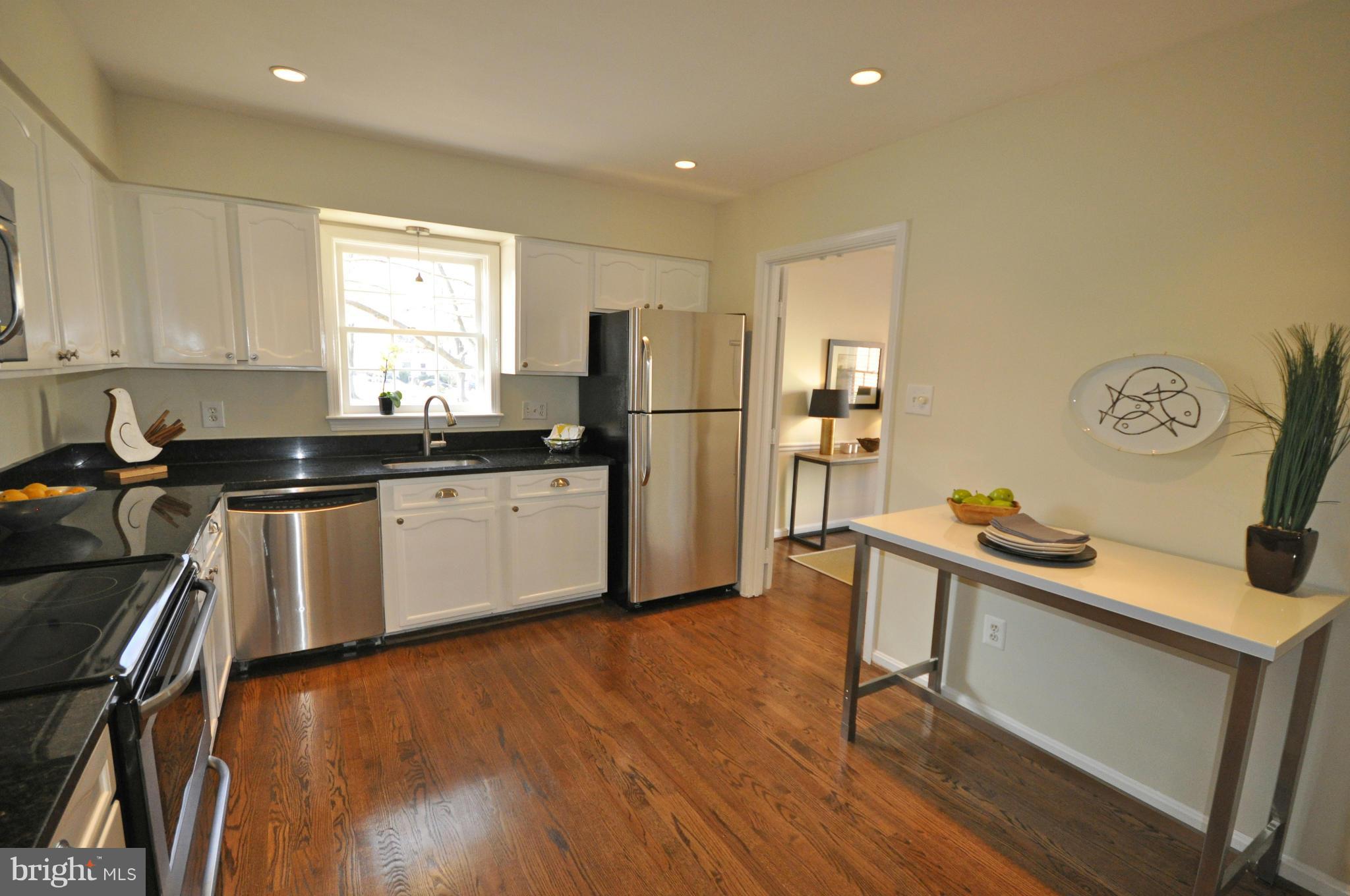 6739 Towne Lane Road McLean, VA 22101 - Photo 5 of 24 Kitchen