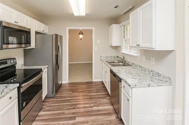 $1,945 | 3337 Fortis Lane, Matthews, NC 28105