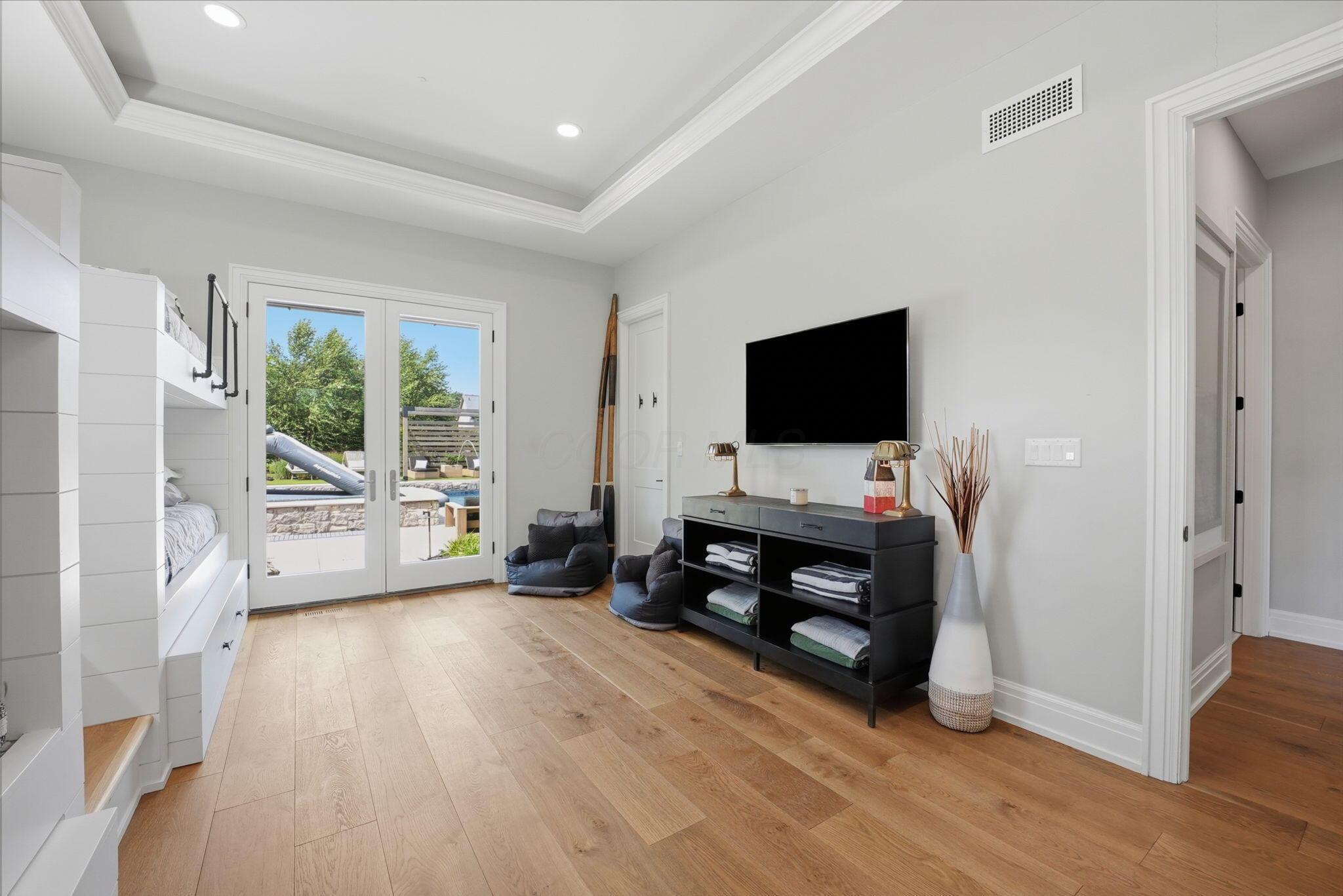 10122 Concord Road Dublin, OH 43017 - Photo 35 of 119 Main Floor Guest Room