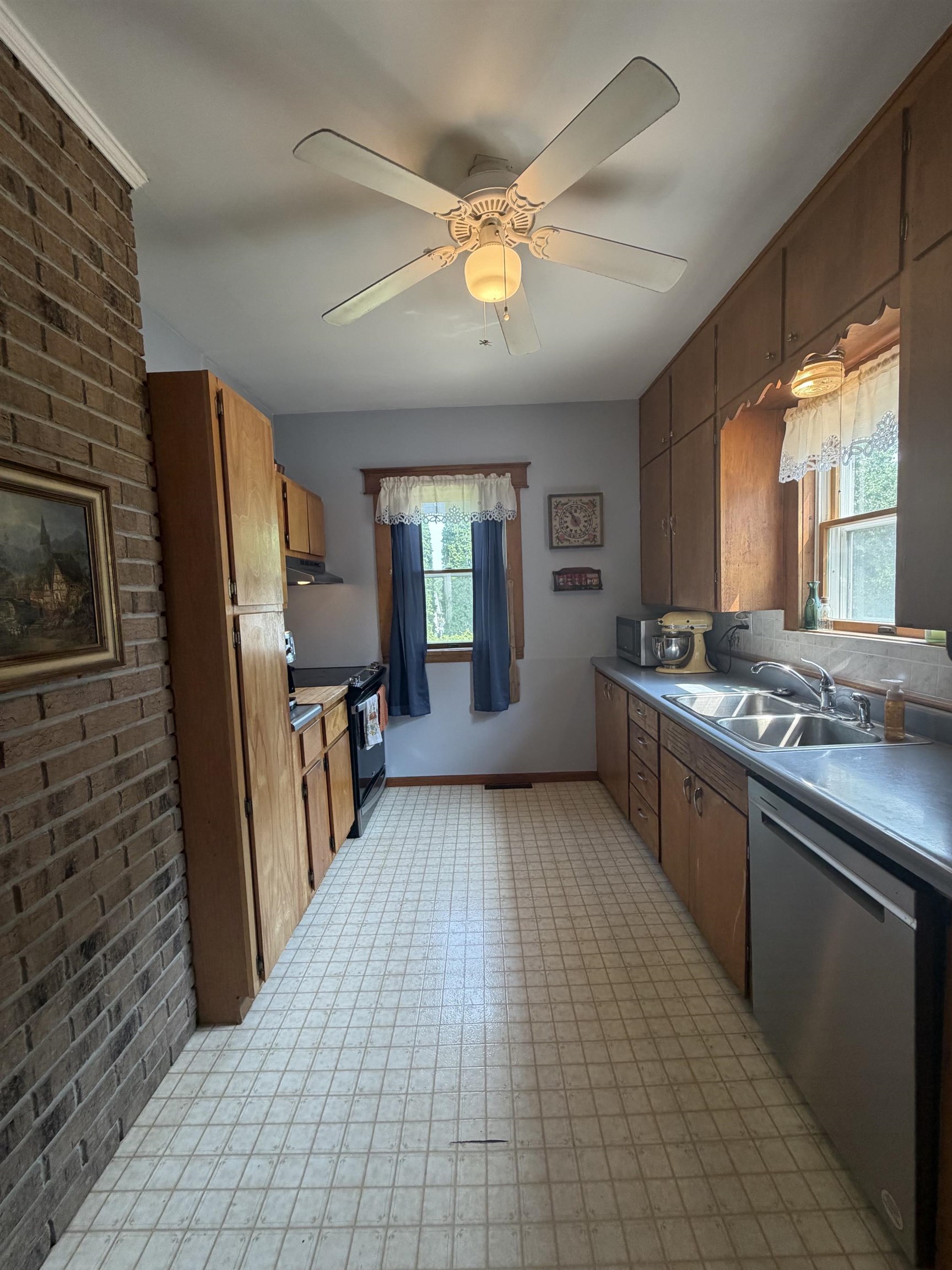 920 Allen Street Athens, WI 54411 - Photo 11 of 39