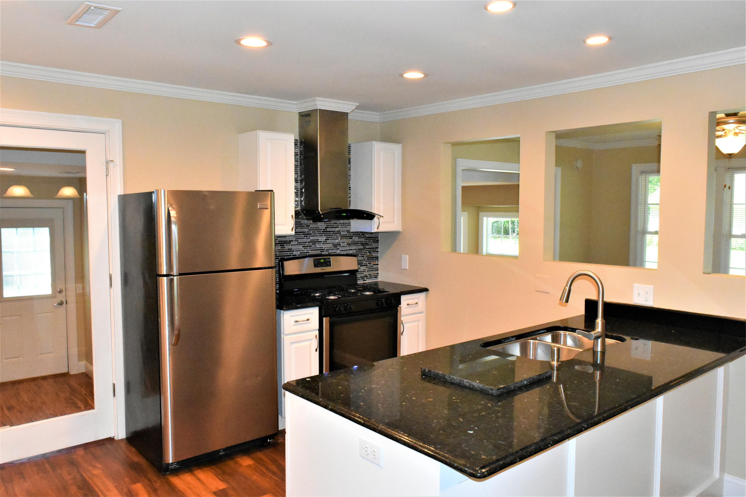 360 Oxford Road Ladson, SC 29456 - Photo 3 of 19 Granite and Stainless Steel