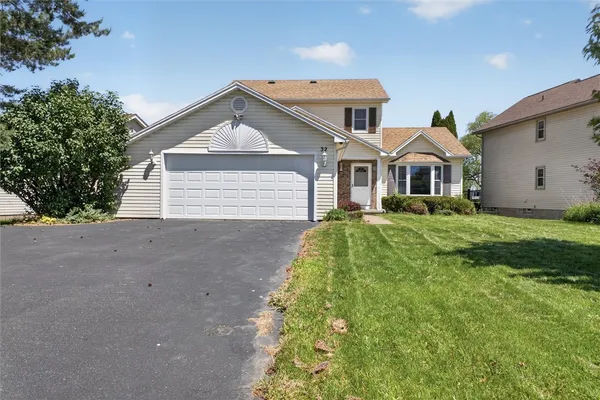 $279,900 | 32 Wellington Ponds, Chili, NY 14624
