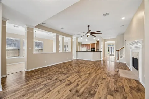 $450,000 | 3211 Chappelwood Drive, Pearland, TX 77584