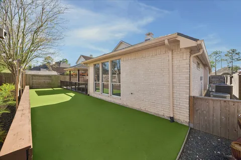 $450,000 | 3211 Chappelwood Drive, Pearland, TX 77584