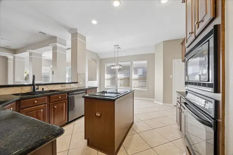 $450,000 | 3211 Chappelwood Drive, Pearland, TX 77584