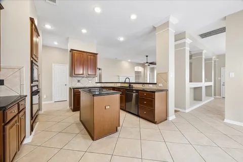 $450,000 | 3211 Chappelwood Drive, Pearland, TX 77584