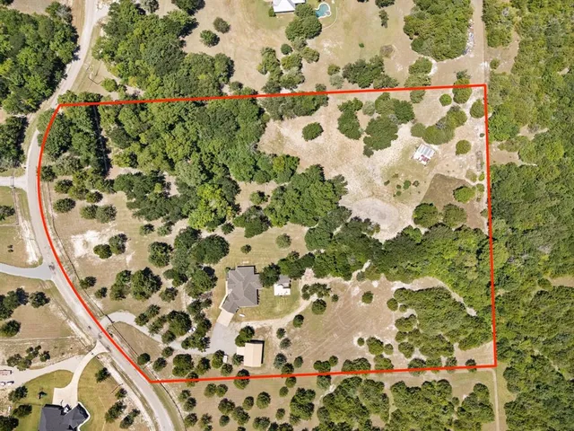 $950,000 | 335 County Road 4524, Whitewright, TX 75491