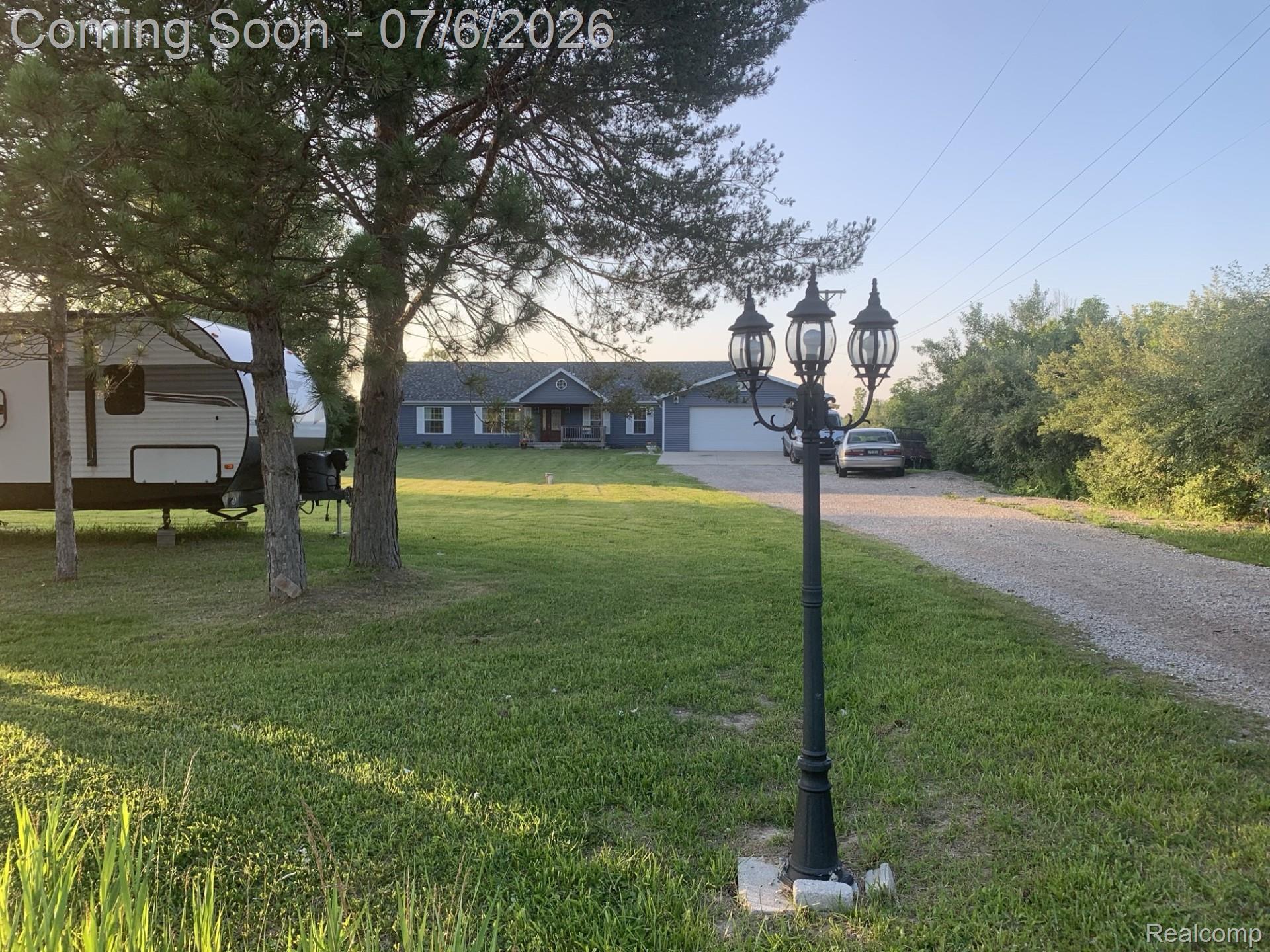 4168 Harris Road Fort Gratiot, MI 48059 - Photo 2 of 30 4168 Harris lamp post.jpg