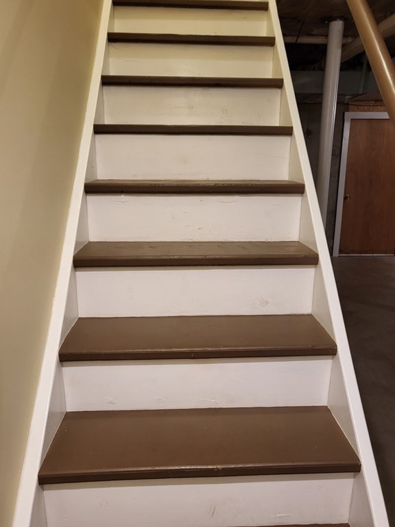 246 Lamont Street Springfield, MA 01119 - Photo 16 of 23 a view of entryway