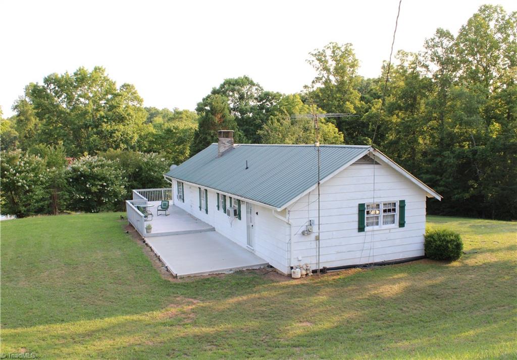 2541 Collinstown Road Westfield, NC 27053 - Photo 5 of 50