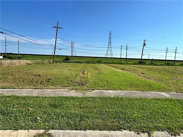 $49,900 | 2000 Benjamin Street, Arabi, LA 70032
