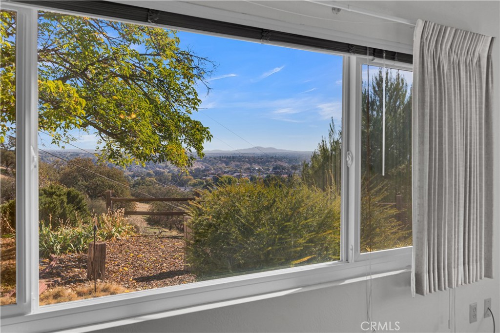 123 19th Street Paso Robles, CA 93446 - Photo 6 of 24 a view of a window