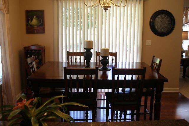 207 Riva Lake Road Winchester, TN 37398 - Photo 12 of 20 Large eating area in the kitchen