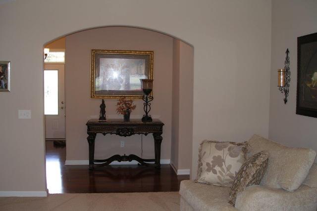 207 Riva Lake Road Winchester, TN 37398 - Photo 6 of 20 Notice the arch entrance to the living room