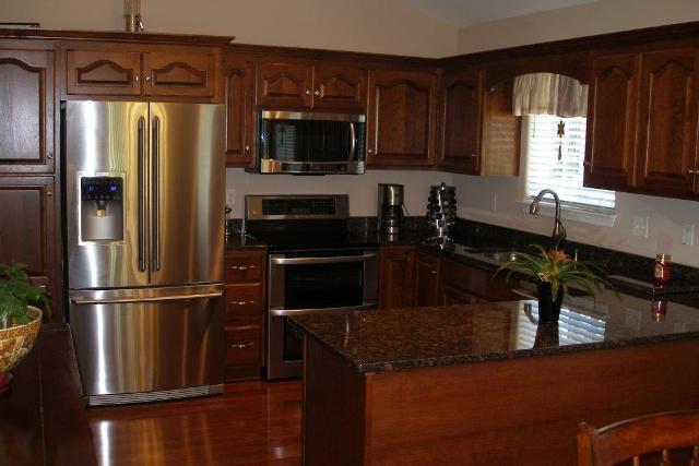 207 Riva Lake Road Winchester, TN 37398 - Photo 8 of 20 Covenant bar for additional entertaining space