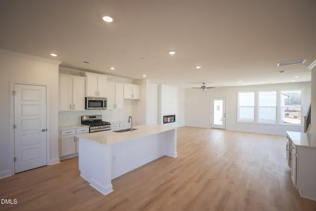 $419,875 | 702 Winton Way, Unit 552, Youngsville, NC 27596