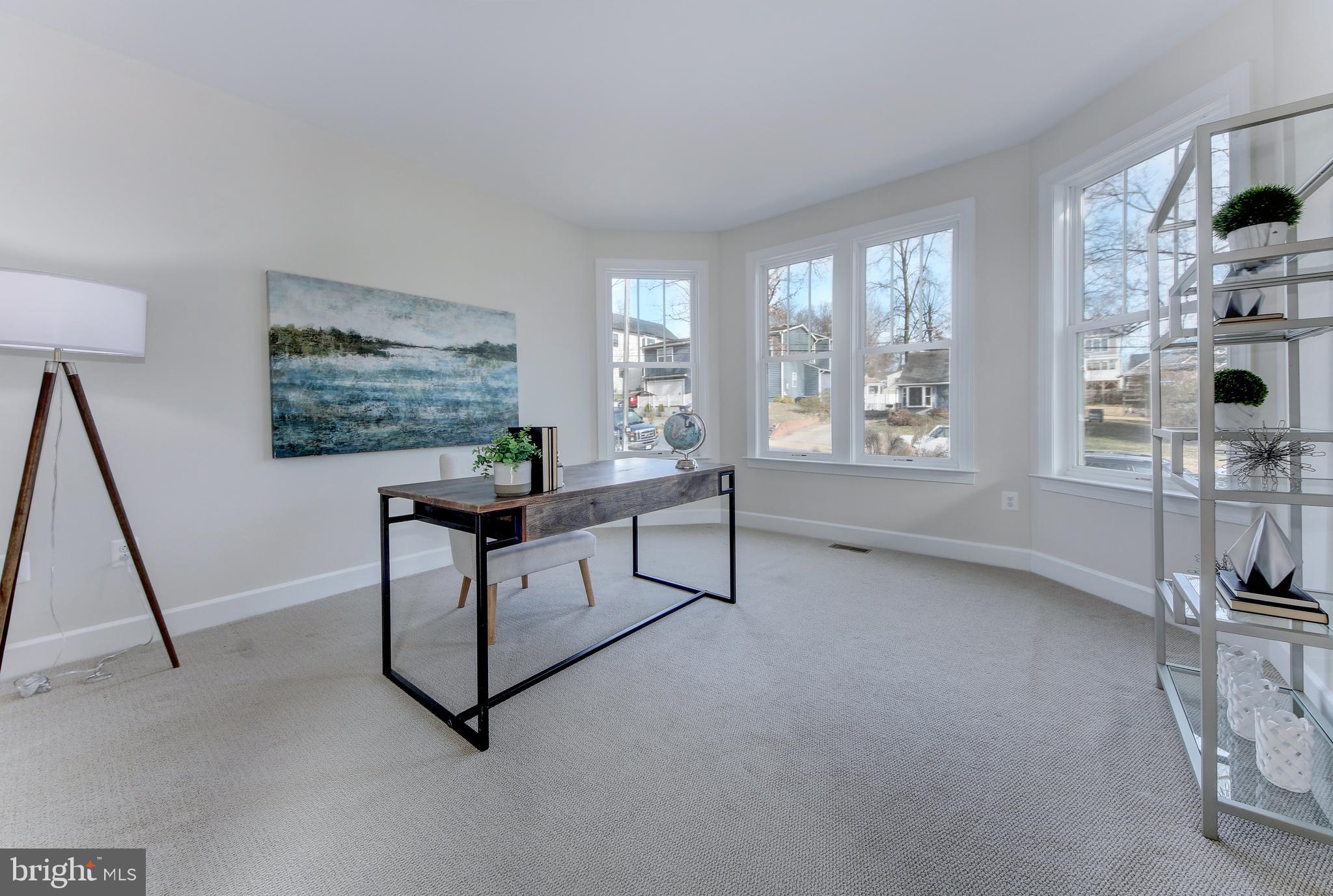 2002 Griffith Road Falls Church, VA 22043 - Photo 3 of 62 Spacious office with bay windows and bright light!