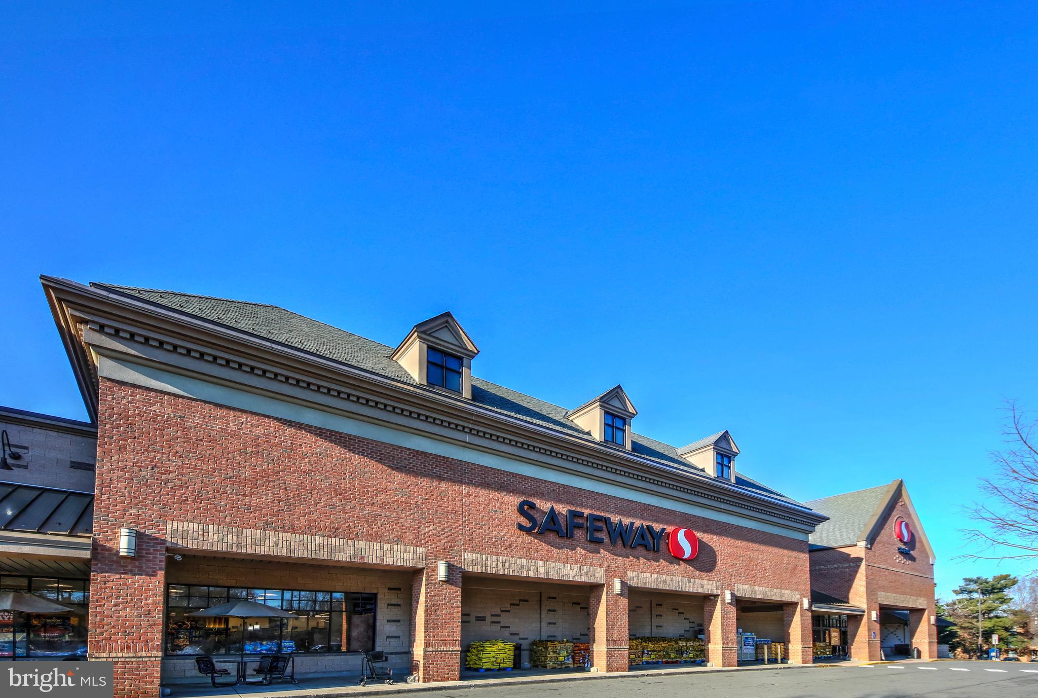 2002 Griffith Road Falls Church, VA 22043 - Photo 52 of 62 Close to grocery stores!