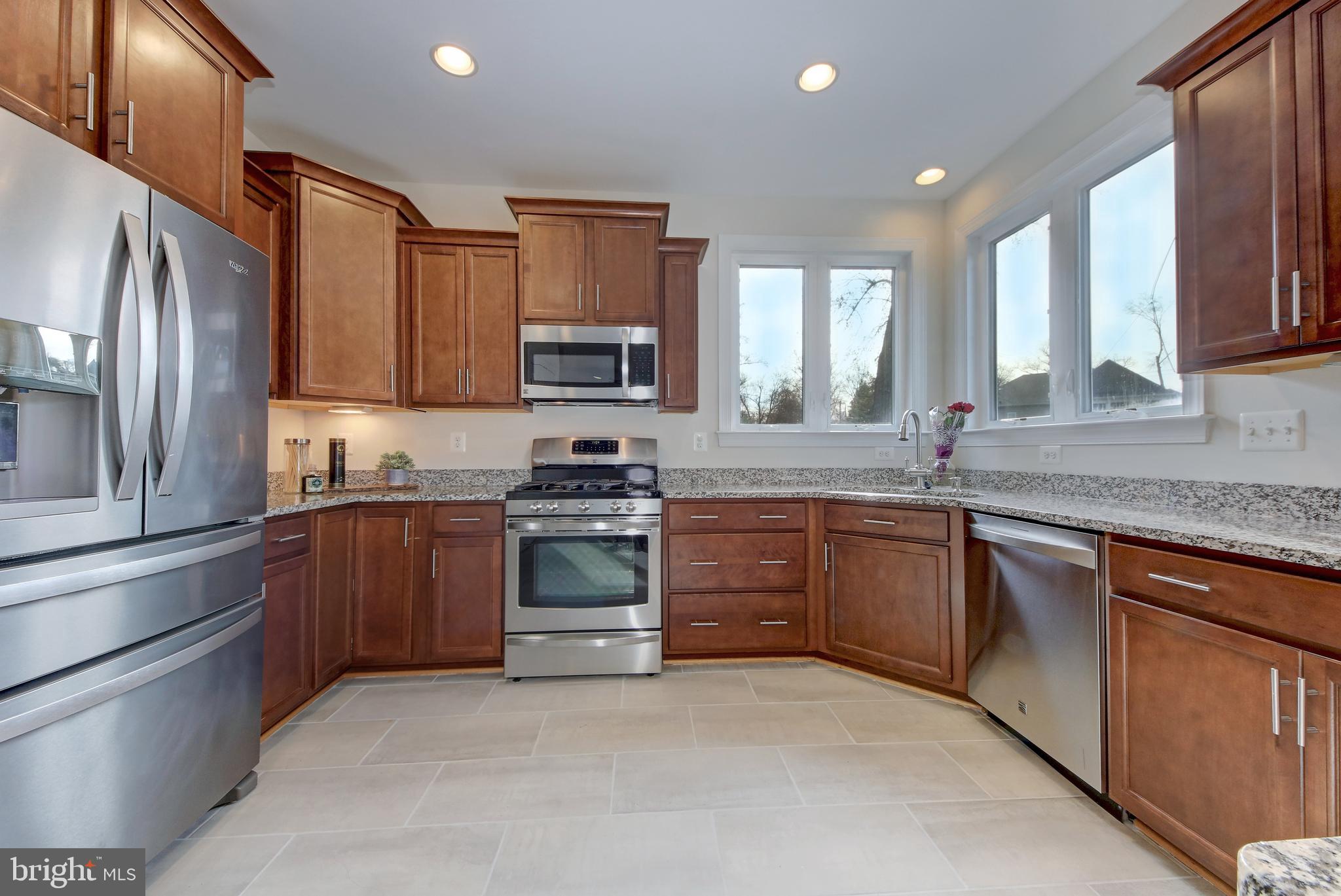 2002 Griffith Road Falls Church, VA 22043 - Photo 6 of 62 Kitchen featuring stainless steel appliances