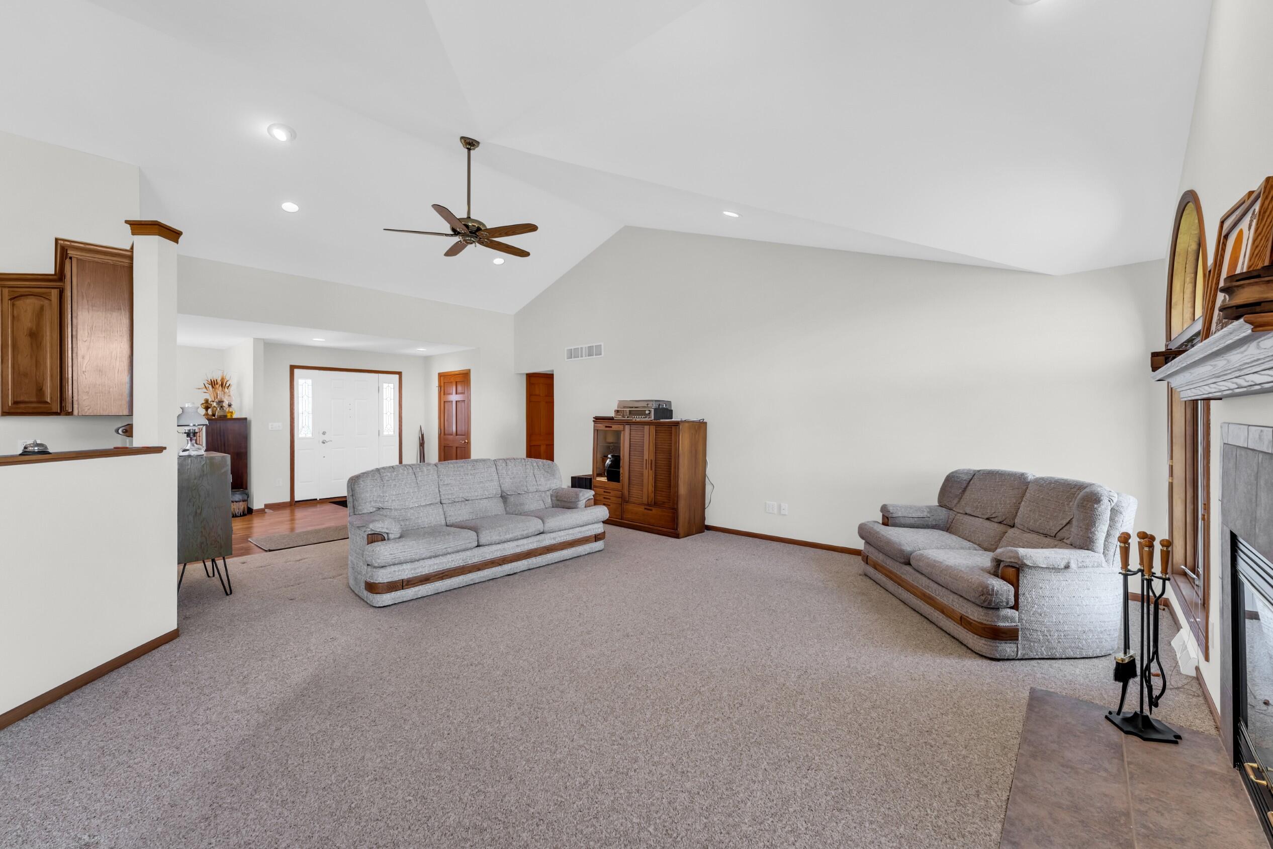 3907 South 108th Street Raymond, WI 53126 - Photo 11 of 90 Photo (11)