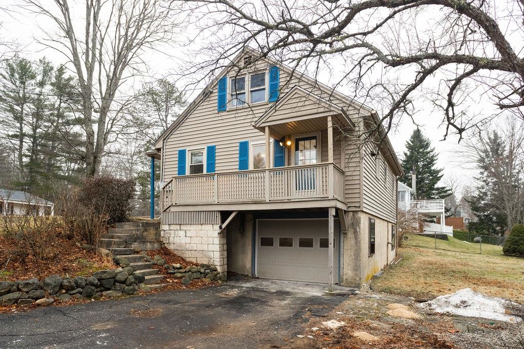 85 Maple Street Somersworth, NH 03878 - Photo 2 of 38