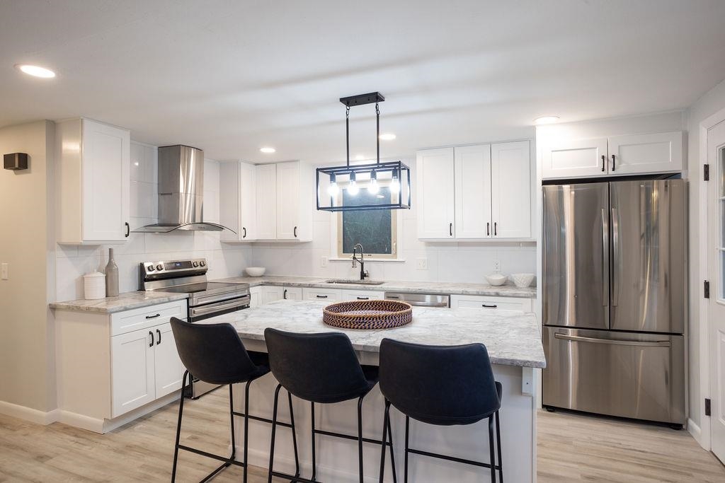 85 Maple Street Somersworth, NH 03878 - Photo 4 of 38