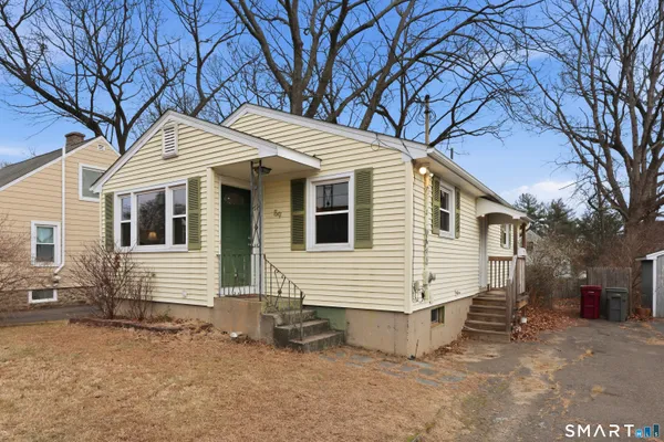 $299,900 | 89 North Hoadley Street, Naugatuck, CT 06770
