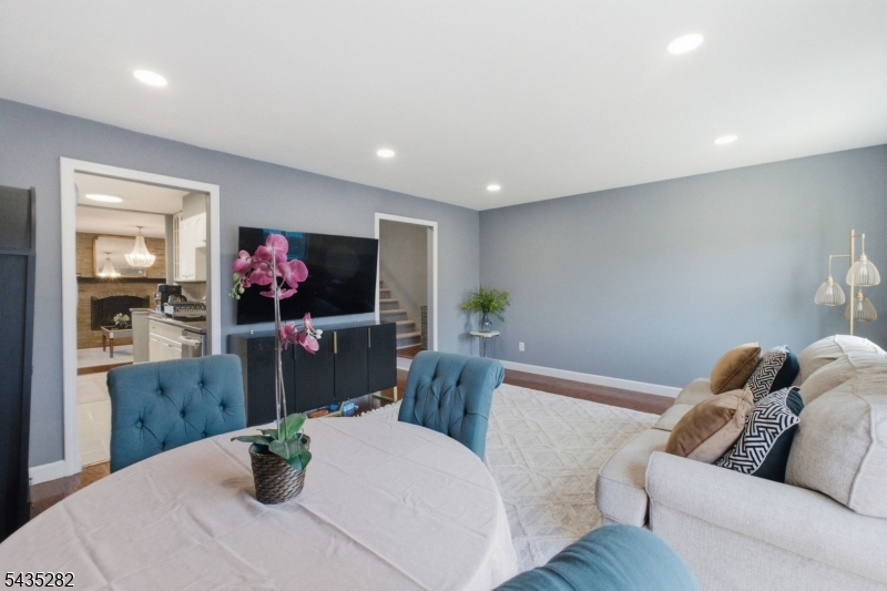 31 Chelsea Way Bridgewater, NJ 08807 - Photo 6 of 20