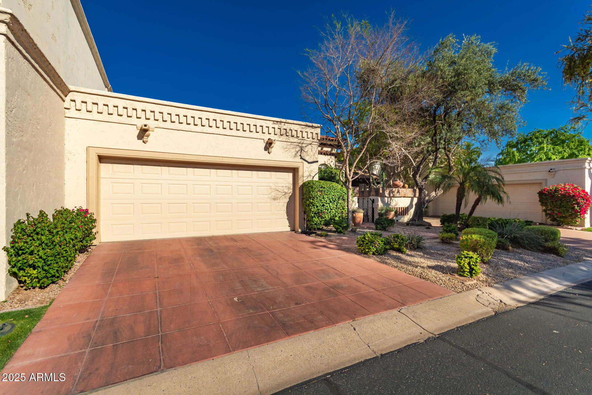 6701 North Scottsdale Road, Unit 15 Scottsdale, AZ 85250 - Photo 2 of 62 02 - Scottsdale