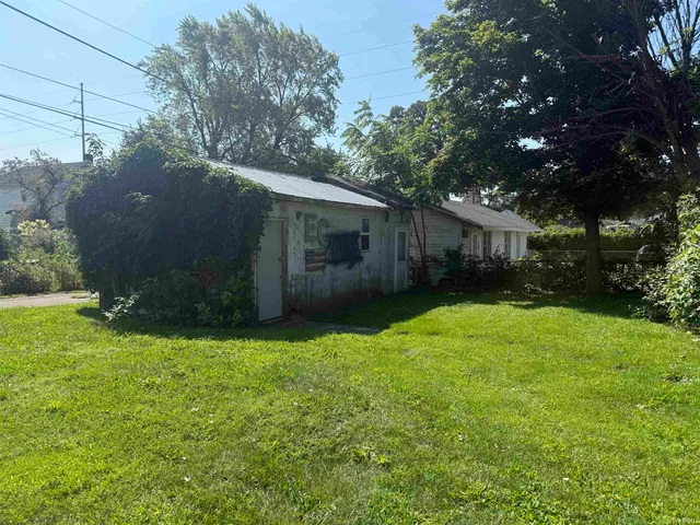 $39,900 | 215 South High Street, Hartford City, IN 47348
