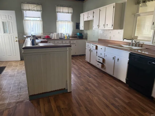 $39,900 | 215 South High Street, Hartford City, IN 47348