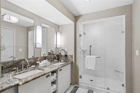 $612,900 | 551 North Fort Lauderdale Beach Boulevard, Unit R1909, Fort Lauderdale, FL 33304