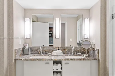 $612,900 | 551 North Fort Lauderdale Beach Boulevard, Unit R1909, Fort Lauderdale, FL 33304