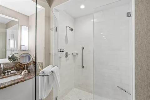 $612,900 | 551 North Fort Lauderdale Beach Boulevard, Unit R1909, Fort Lauderdale, FL 33304