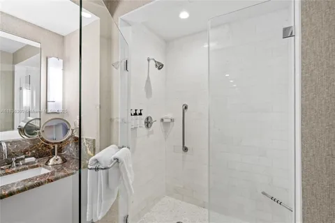 $612,900 | 551 North Fort Lauderdale Beach Boulevard, Unit R1909, Fort Lauderdale, FL 33304