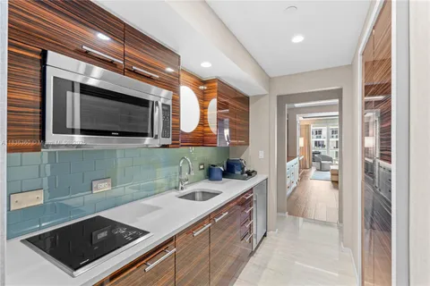 $612,900 | 551 North Fort Lauderdale Beach Boulevard, Unit R1909, Fort Lauderdale, FL 33304