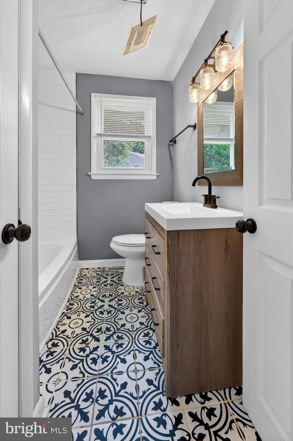 202 Rule Court Glassboro, NJ 08028 - Photo 18 of 26 2nd full Bathroom