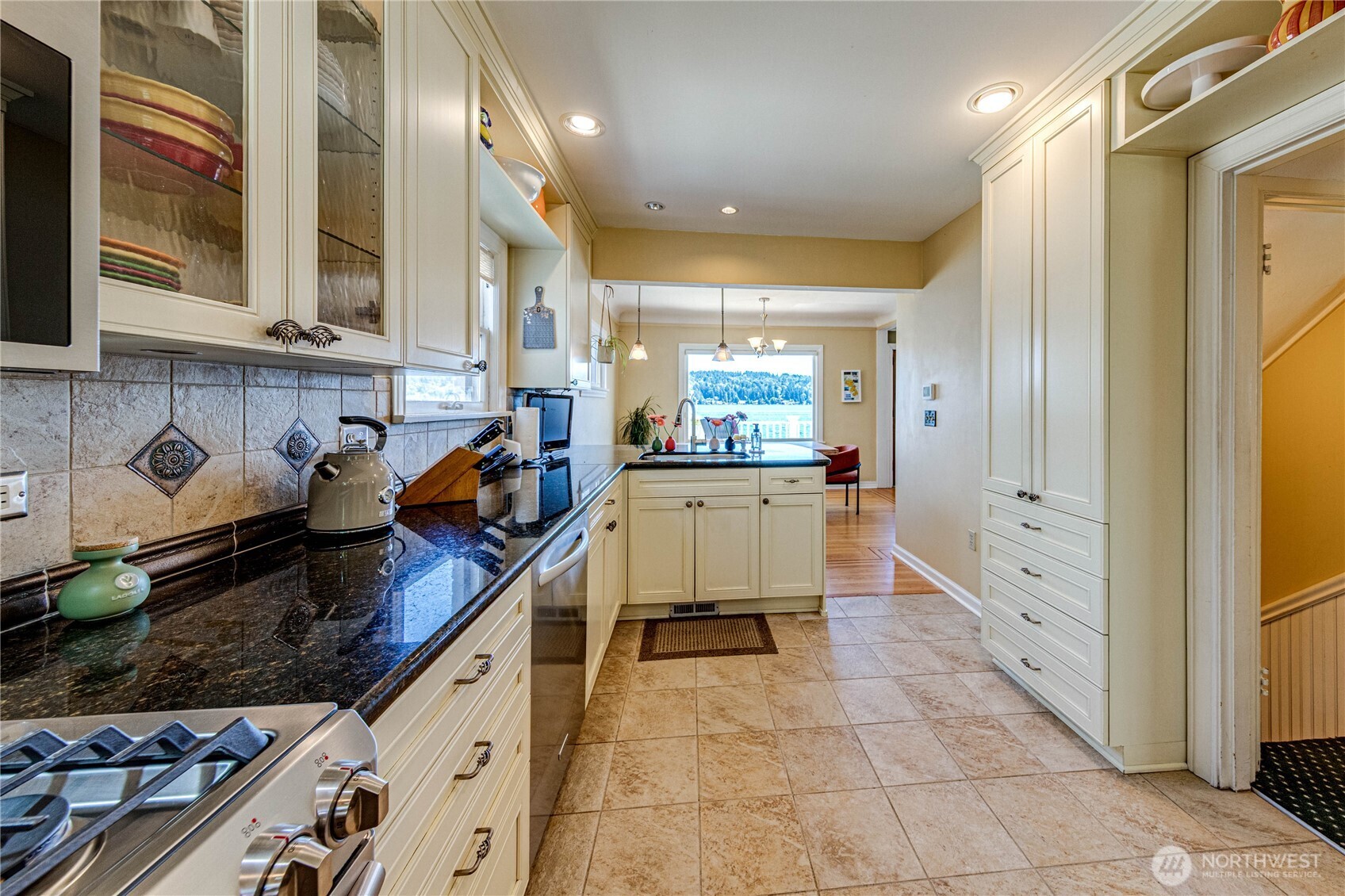 11754 Riviera Place Northeast Seattle, WA 98125 - Photo 13 of 40