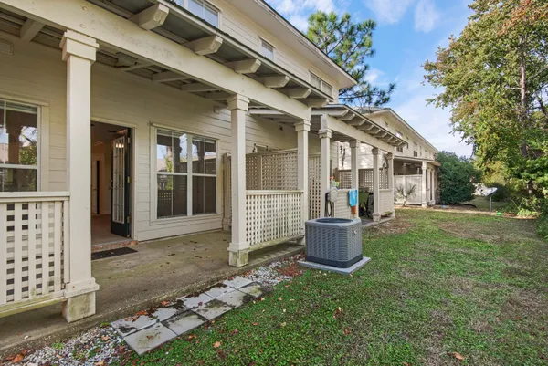 $2,295 | 223 Mattie M Kelly Boulevard, Destin, FL 32541