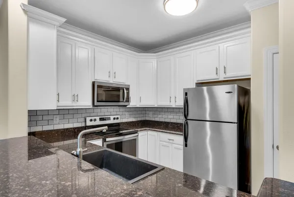 $2,295 | 223 Mattie M Kelly Boulevard, Destin, FL 32541