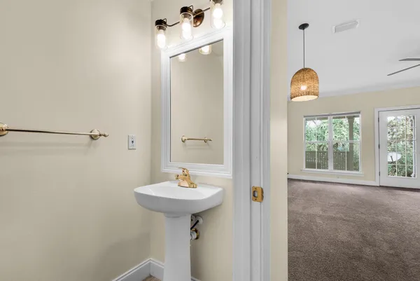 $2,295 | 223 Mattie M Kelly Boulevard, Destin, FL 32541