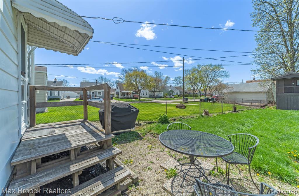 1313 Oakley Road Clawson, MI 48017 - Photo 33 of 39 Gallery Image 33