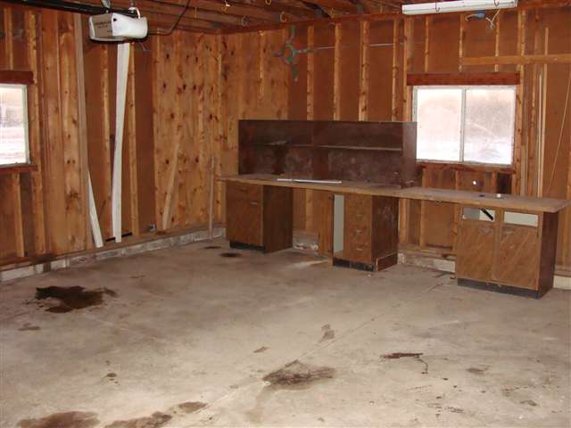 12268 Foley Road Emmett, MI 48022 - Photo 10 of 13 31084336-9.JPG